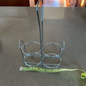 Salad dressing bottle holder